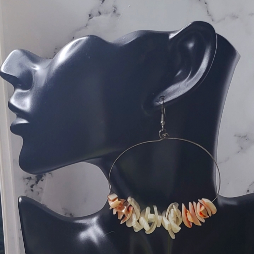 Shell Oval earrings